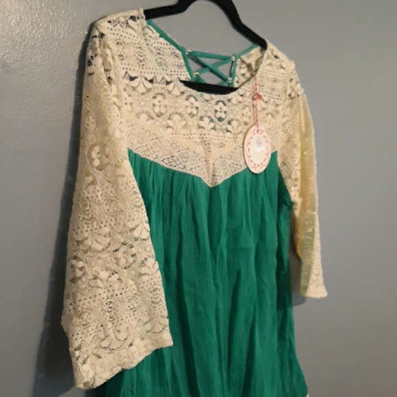 Peasant inspired top - Picture 4 of 6